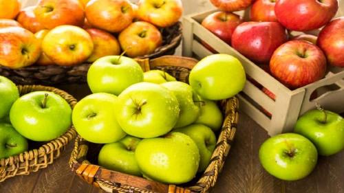  سیب پخته؛ از درمان یبوست تا بیماری‌های قلبی