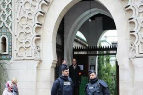  دولت فرانسه ۷ مسجد و انجمن اسلامی دیگر را تعطیل می‌کند