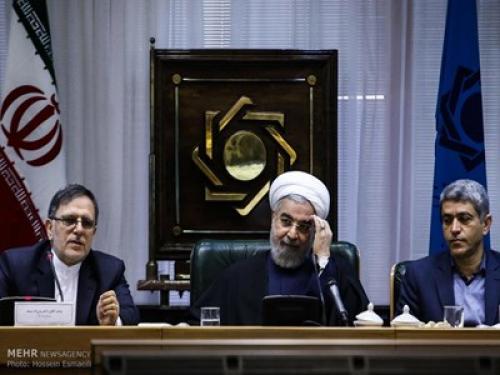 دولت روحانی تنخواه ساختمان میرداماد را گرفت و پس نداد!/ دست‌اندازی ۶۰۰۰۰۰۰۰۰۰۰۰۰ تومانی دولت به منابع بانک مرکزی 