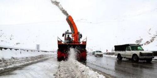  برف و باران در جاده‌های ‌۱۲ استان/ ۶ محور مسدود است