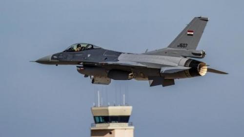 حملات هوایی ارتش عراق به مقرهای داعش/ الکاظمی: ریشه کن کردن تروریسم ادامه دارد 