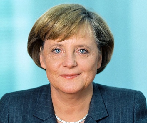  پوشش آنگلا مرکل در ۱۶ سال صدر اعظمیِ آلمان