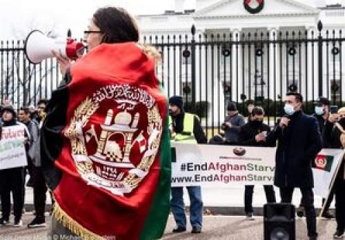  تجمع معترضان در حمایت از مردم افغانستان در برابر کاخ سفید
