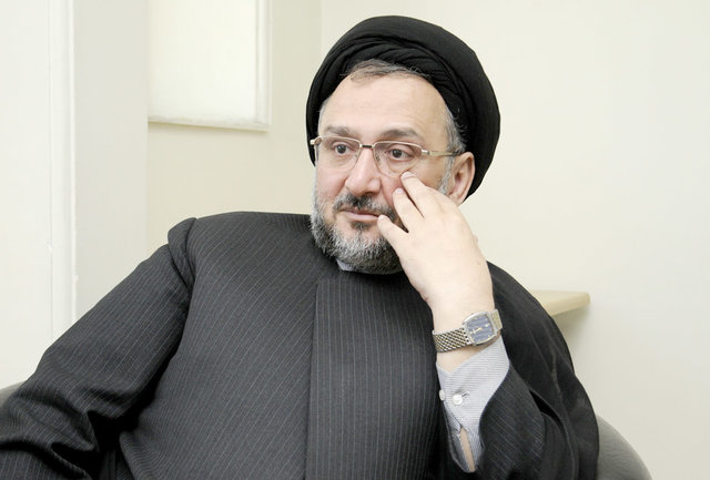  روحانی باید از محاکمه‌اش استقبال کند