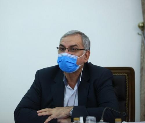 وزیر بهداشت با حضور در کمیسیون بهداشت به سوالات نمایندگان پاسخ گفت