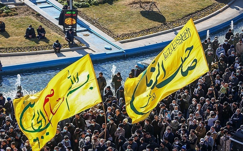  تشییع پیکرهای ۱۵۰ شهید دوران دفاع مقدس در تهران 