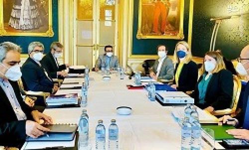 عکس/ جلسه مذاکره‌کنندگان ارشد ایران و اروپا