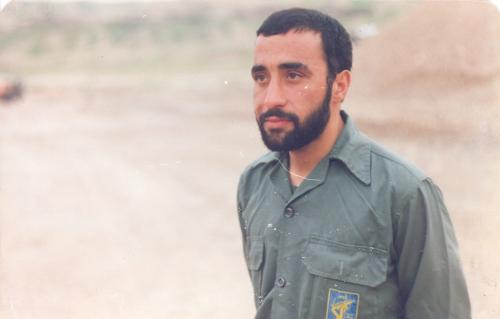 فرمانده شهیدی که در هوای برفی جلوی خانه نشست +عکس