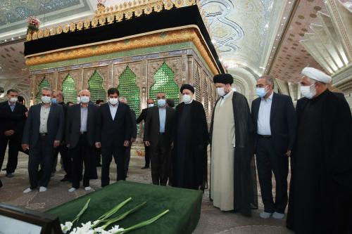  فیلم/ تجدید میثاق هیات‌دولت در مرقد امام خمینی(ره)