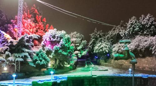 عکس/ نخستین برف زمستانی در اصفهان