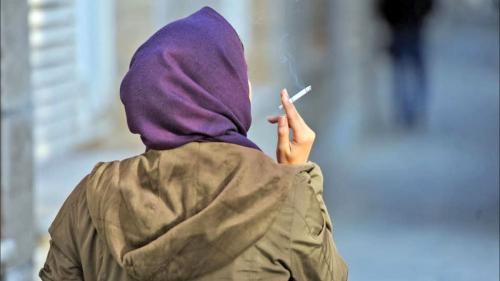  زنانه‌شدن مصرف سیگار در ایران؛ کاهش سن مصرف سیگار به زیر ۱۳ سال
