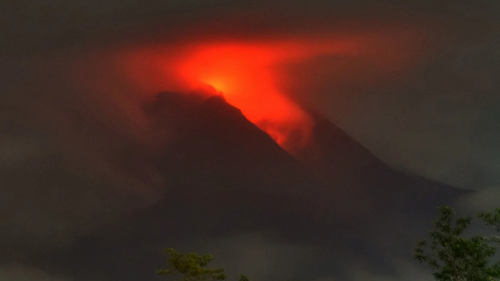  آوارگی اندونزیایی در پی فوران‌های آتشفشان