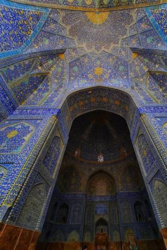 عکس/ کاشی کاری زیبای مسجدی در اصفهان