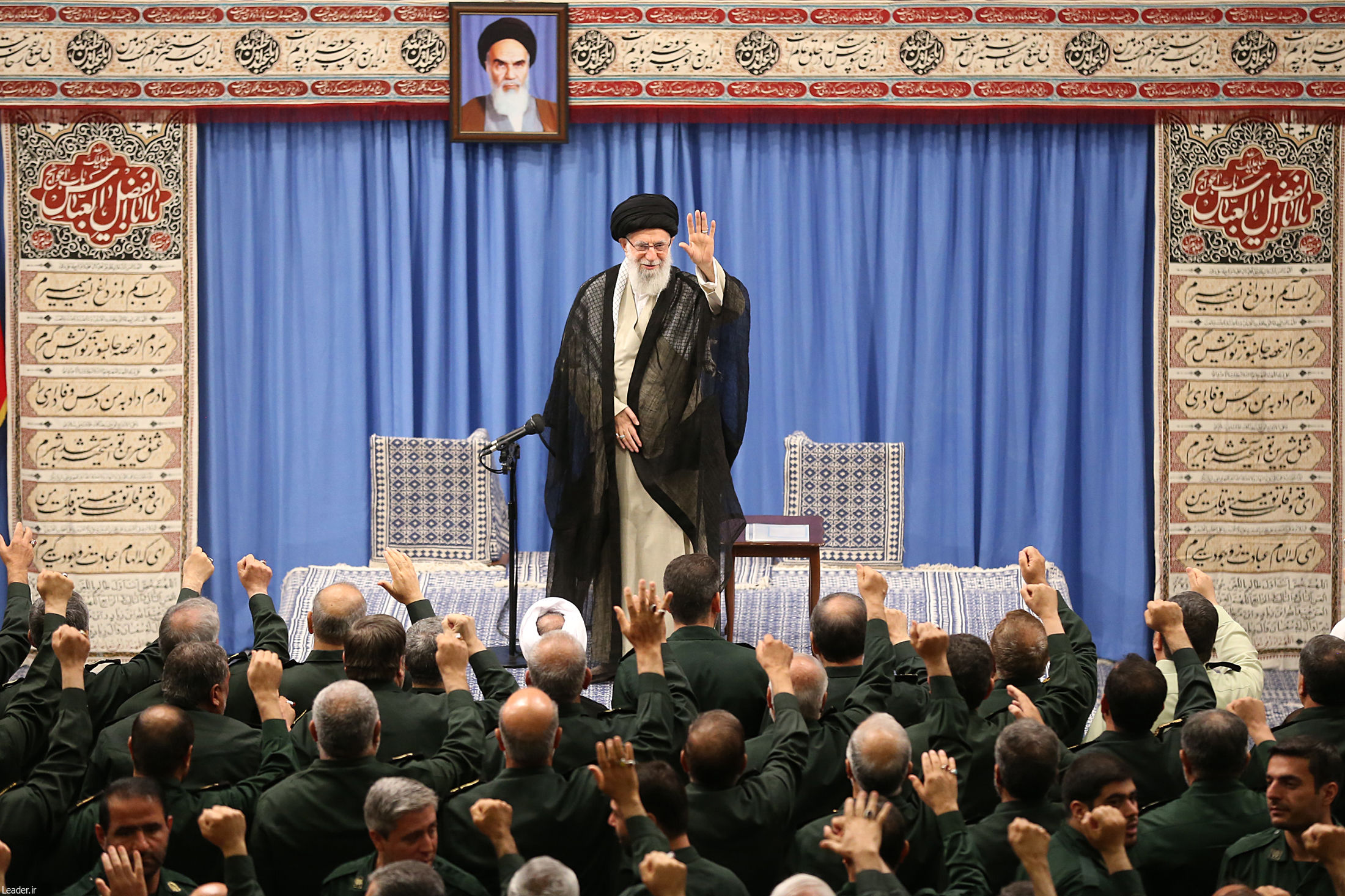  تصویری جدید از حسن روحانی در دیدار با رهبر انقلاب