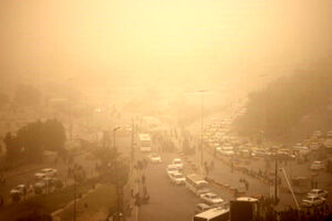  گرد و غبار آسمان در ۱۳ استان 