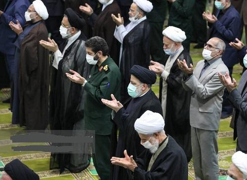  عکس/ حضور رئیسی در نماز جمعه تهران