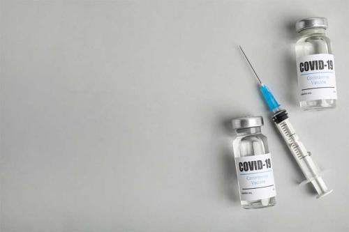 تزریق آسترازنکا به افراد خاص/ وزارت بهداشت: ۵ ماه است هیچ واکسنی وارد نشده 