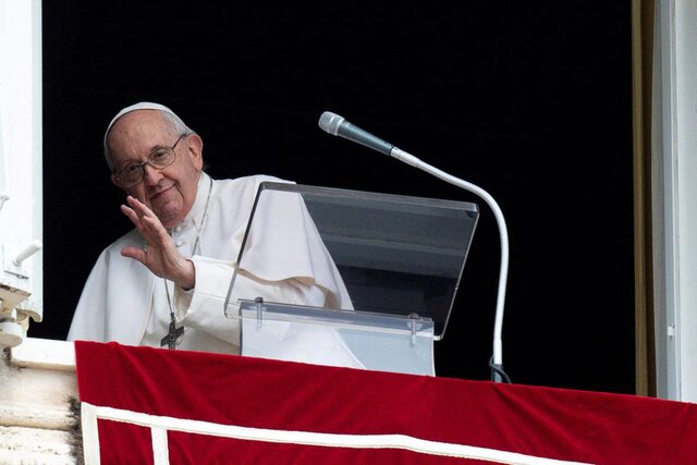  ادای احترام پاپ فرانسیس به خبرنگاران