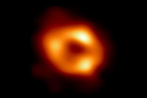  اولین تصویر از سیاهچاله مرکز کهکشان‌ راه شیری منتشر شد