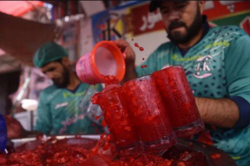 عکس/ نوشیدنی خاص بازار کراچی پاکستان