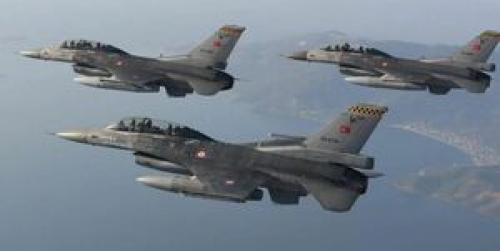  پرواز اف-۱۶ های ترکیه نزدیک شهر مهم یونان