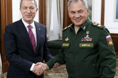 رایزنی وزرای دفاع روسیه و ترکیه درباره اوکراین