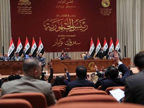 سناریوهای پیش روی عراق در بحبوحه بن بست سیاسی/ آینده مبهم مجلس عراق با استعفای نمایندگان جریان صدر 