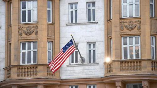  فیلم/ تغییر نام خیابان سفارت آمریکا در مسکو