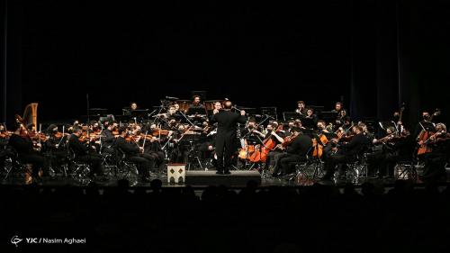  ارکستر ملی ایران در تالار وحدت روی صحنه می‌رود