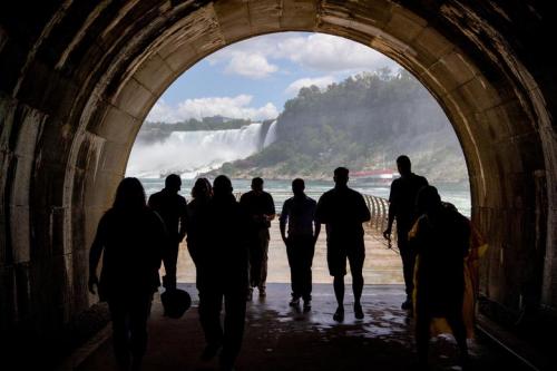 عکس/ بازدید از آبشار نیاگارا