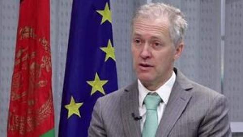  اخراج رئیس هیات اتحادیه اروپا از کابل
