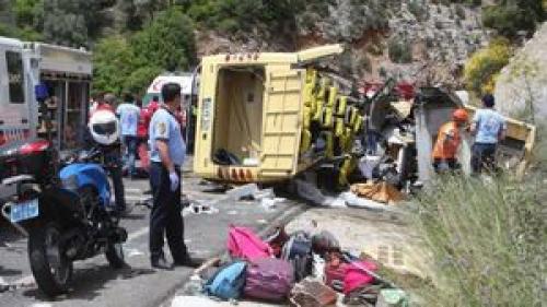  ۴۷ کشته و زخمی در پی واژگونی اتوبوس در ترکیه
