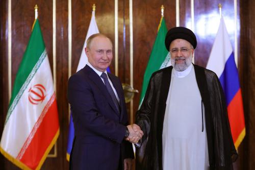 ایران و روسیه با غلات، هواپیماهای بدون سرنشین و ماهواره‌ها اتحاد برقرار می‌کنند