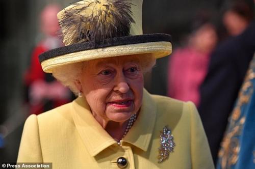  ملکه انگلیس تحت مراقبتهای پزشکی است