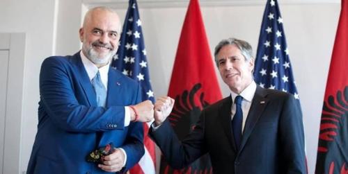  دولت آلبانی گوش به فرمان واشنگتن 