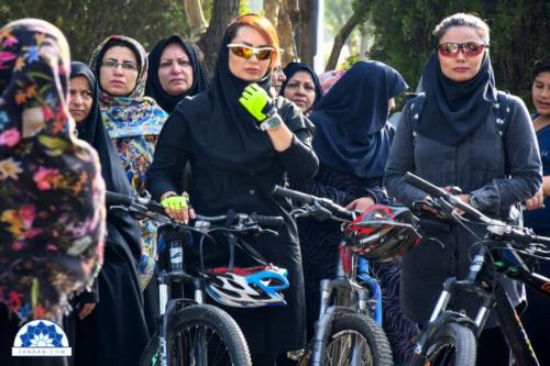 شرط امام جمعه اصفهان برای دوچرخه‌سواری زنان 
