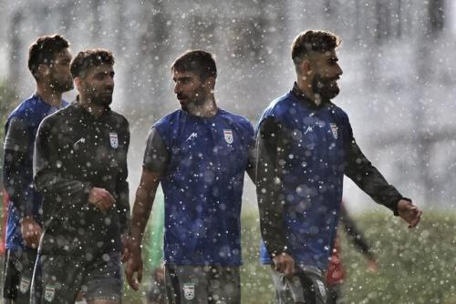 بازی ایران - اروگوئه بدون تماشاگر
