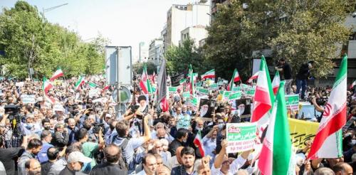 تجمع مردم تهران در میدان انقلاب برگزار می‌شود