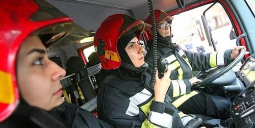  آتش‌نشانان زن با حضور رئیس‌جمهور فعالیت خود را آغاز کردند