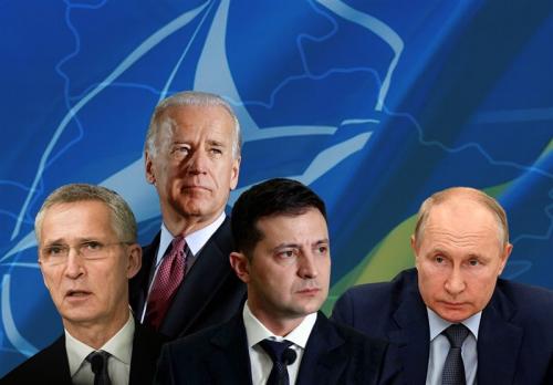 تولتنبرگ: تصمیم پیوستن اوکراین با ناتو باید با اجماع تمامی ۳۰ عضو اتخاذ شود/وعده ماکرون به زلنسکی درباره تحریم‌ علیه روسیه