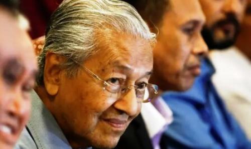  نامزدی ماهاتیر محمد ۹۷ ساله برای انتخابات پارلمانی مالزی