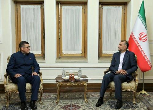 رایزنی سفیر جدید ونزوئلا در ایران با وزیر خارجه
