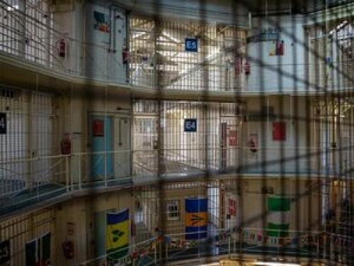 در زندان‌های انگلیس چه خبر است؟