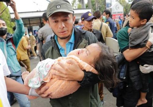  فیلم/ افزایش شمار جانباختگان در زلزله اندونزی