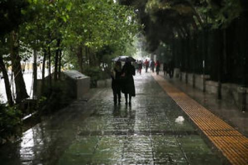  هشدار در پی بارندگی و کاهش دما در تهران