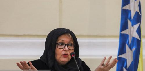 حجاب خانم وزیر در واکنش به پیش داوری ها درباره ایران