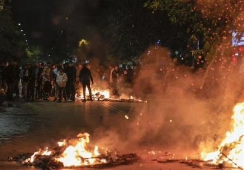  فیلم/ درگیری پلیس یونان با معترضان