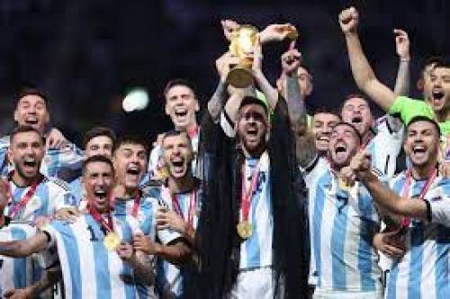 فیلم کامل اهدای کاپ قهرمانی جام جهانی به مسی و نورافشانی استادیوم لوسیل