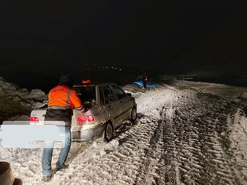 امدادرسانی هلال‌احمر به ۲۲۰۰ نفر گرفتار در برف و آبگرفتگی طی ۳ روز گذشته