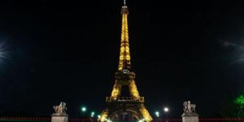 شهرهای فرانسه روشنایی معابر را کاهش می‌دهند 